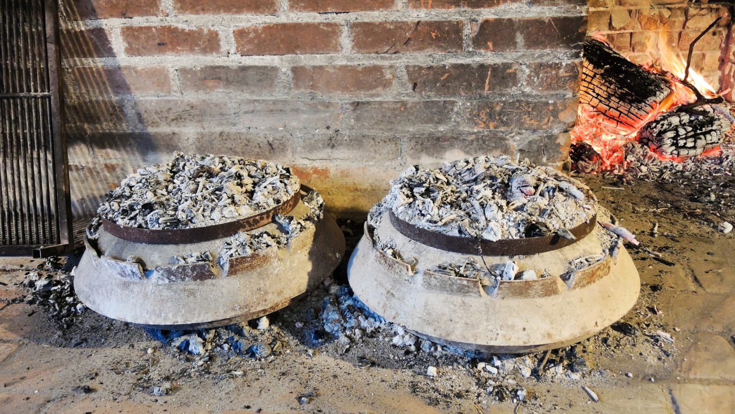 Get to know Croatia coastline - Traditional food Peka